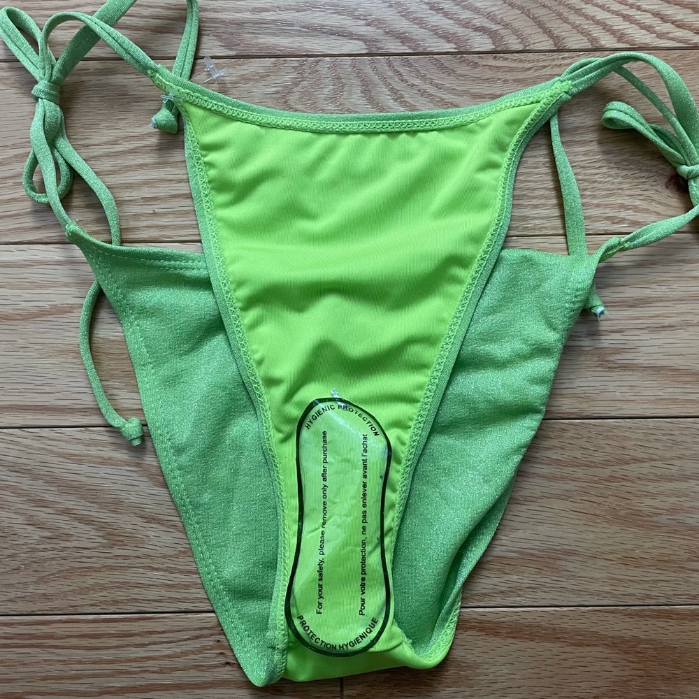 NWT Kendall + Kylie Baby Lime Glitter Metallic Triangle Bikini Bottoms sz M - Picture 3 of 6